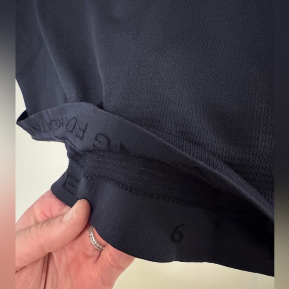 Lululemon Swiftly Tech Long Sleeve Crew Shirt in Navy - Picture 4 of 5